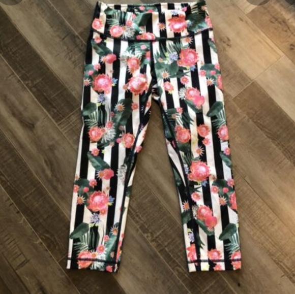 lululemon athletica Pants - Lululemon 8 crop leggings